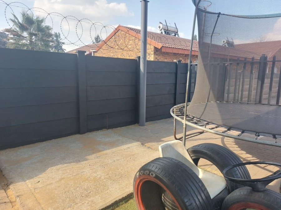 To Let Commercial Property for Rent in Vaalpark Free State